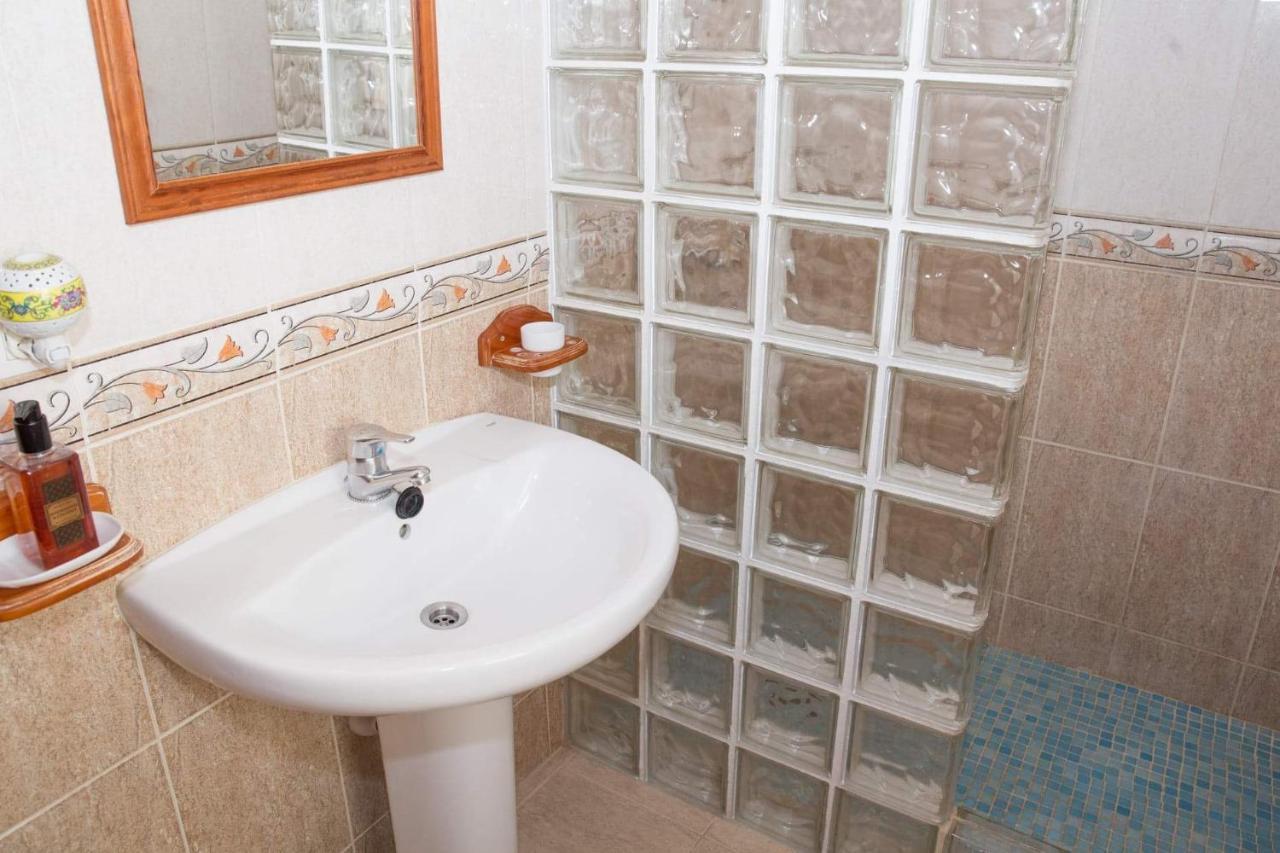 Los Giles Bed And Breakfast Almeria Exterior photo