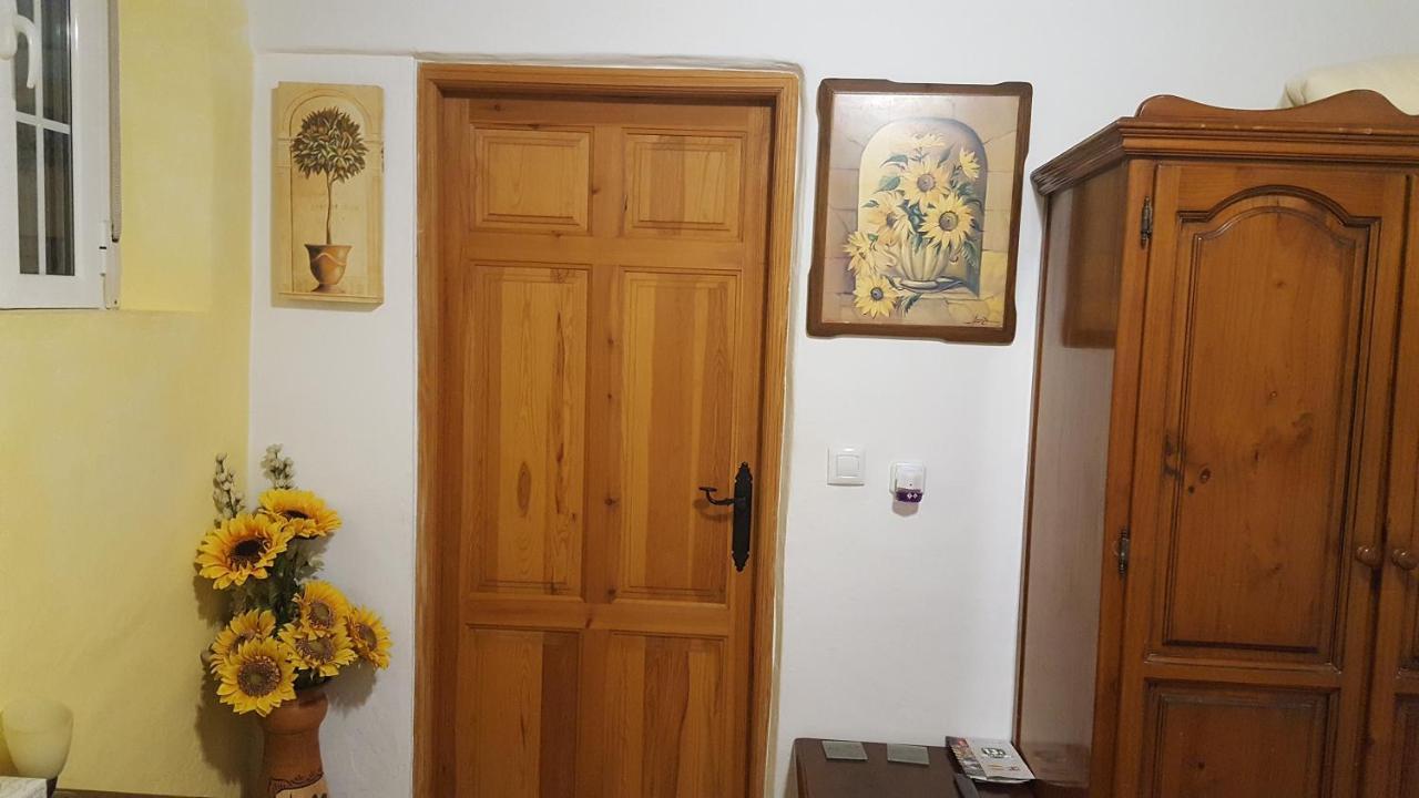 Los Giles Bed And Breakfast Almeria Exterior photo