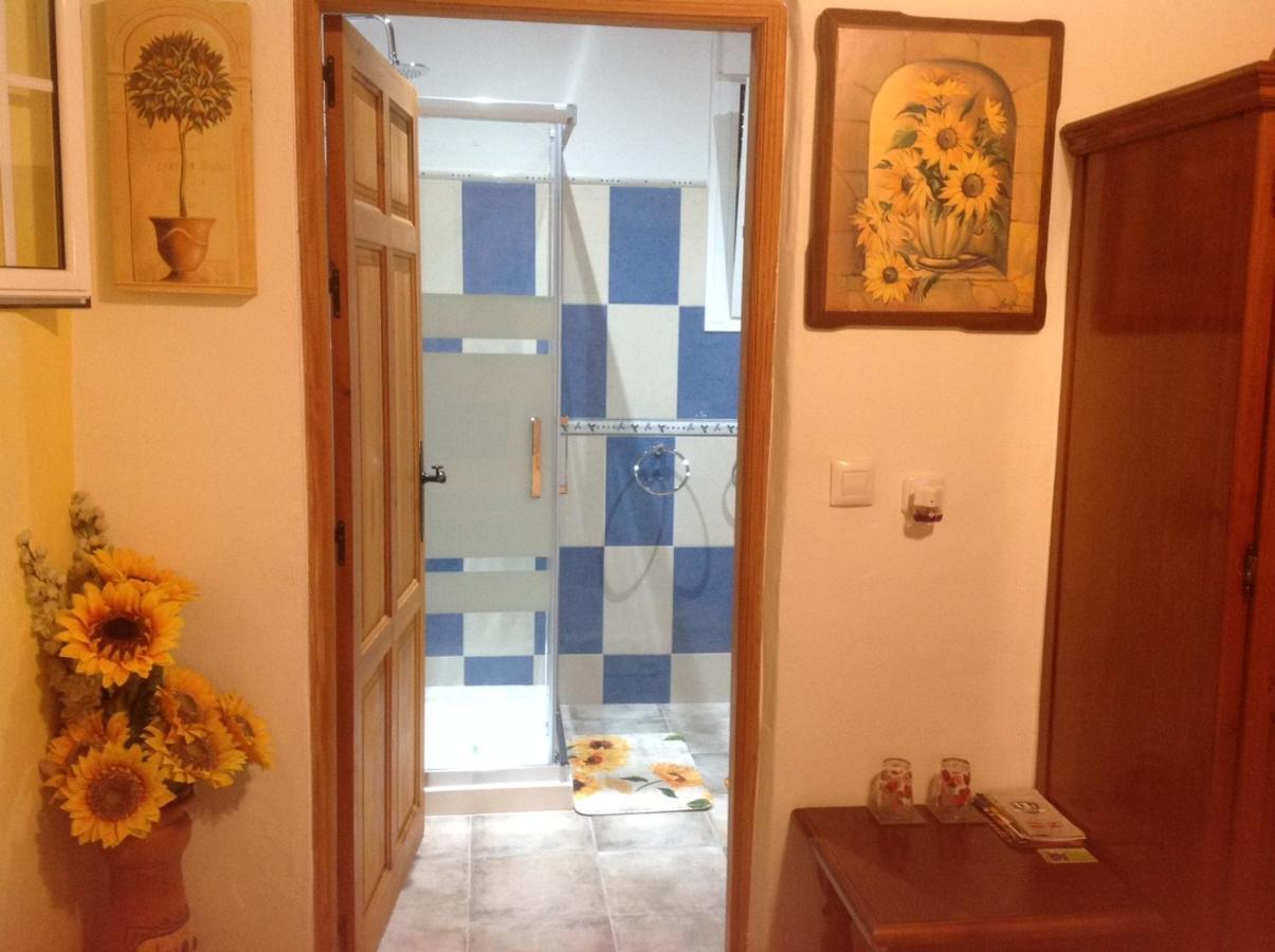 Los Giles Bed And Breakfast Almeria Exterior photo